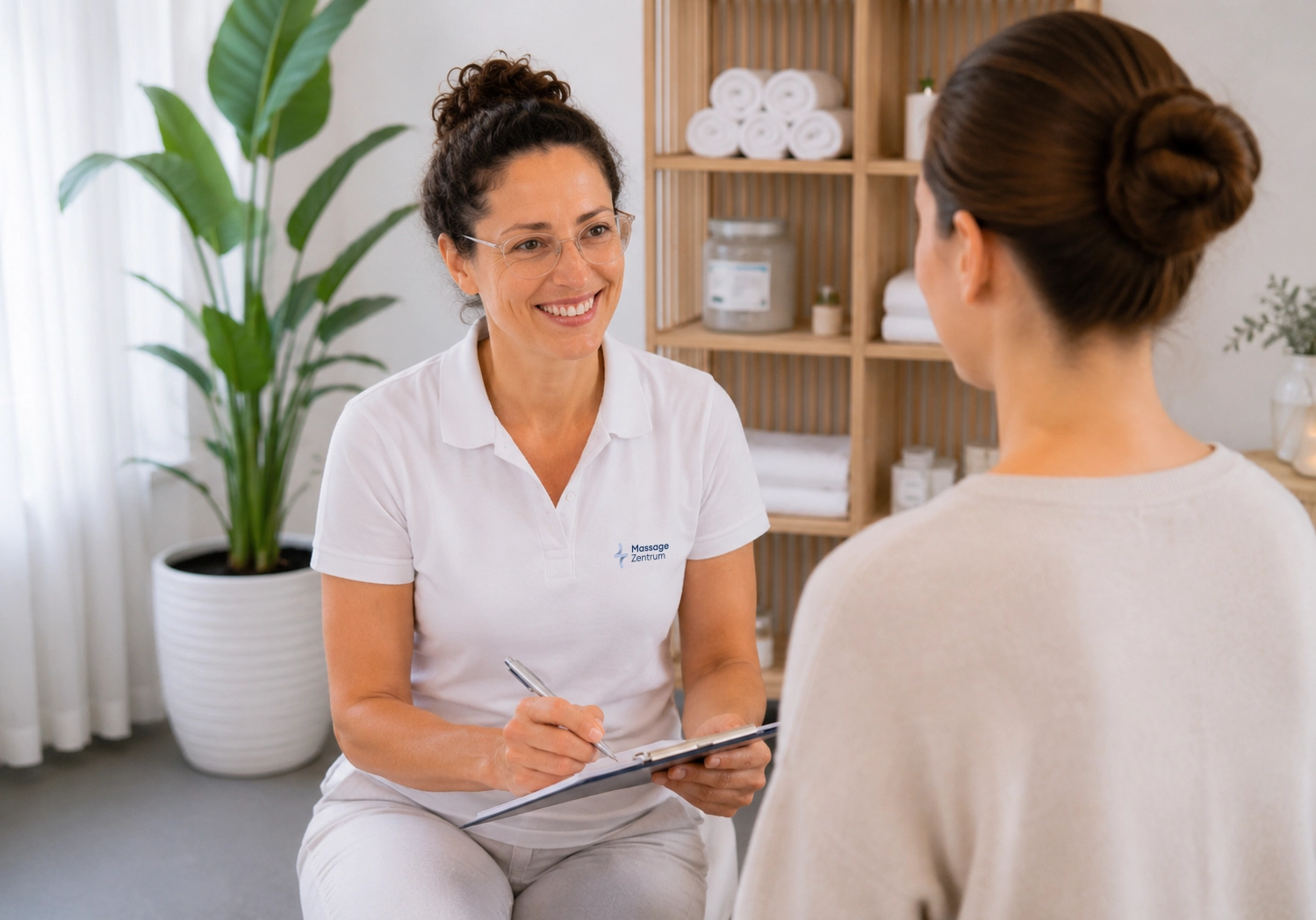 Behandlung zum Abbau von Anspannung im Massage Zentrum Suhr